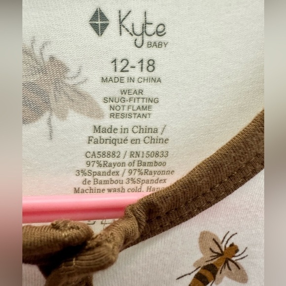 Kyte Baby Honey Bear Snap Romper 12-18 - Picture 2 of 3